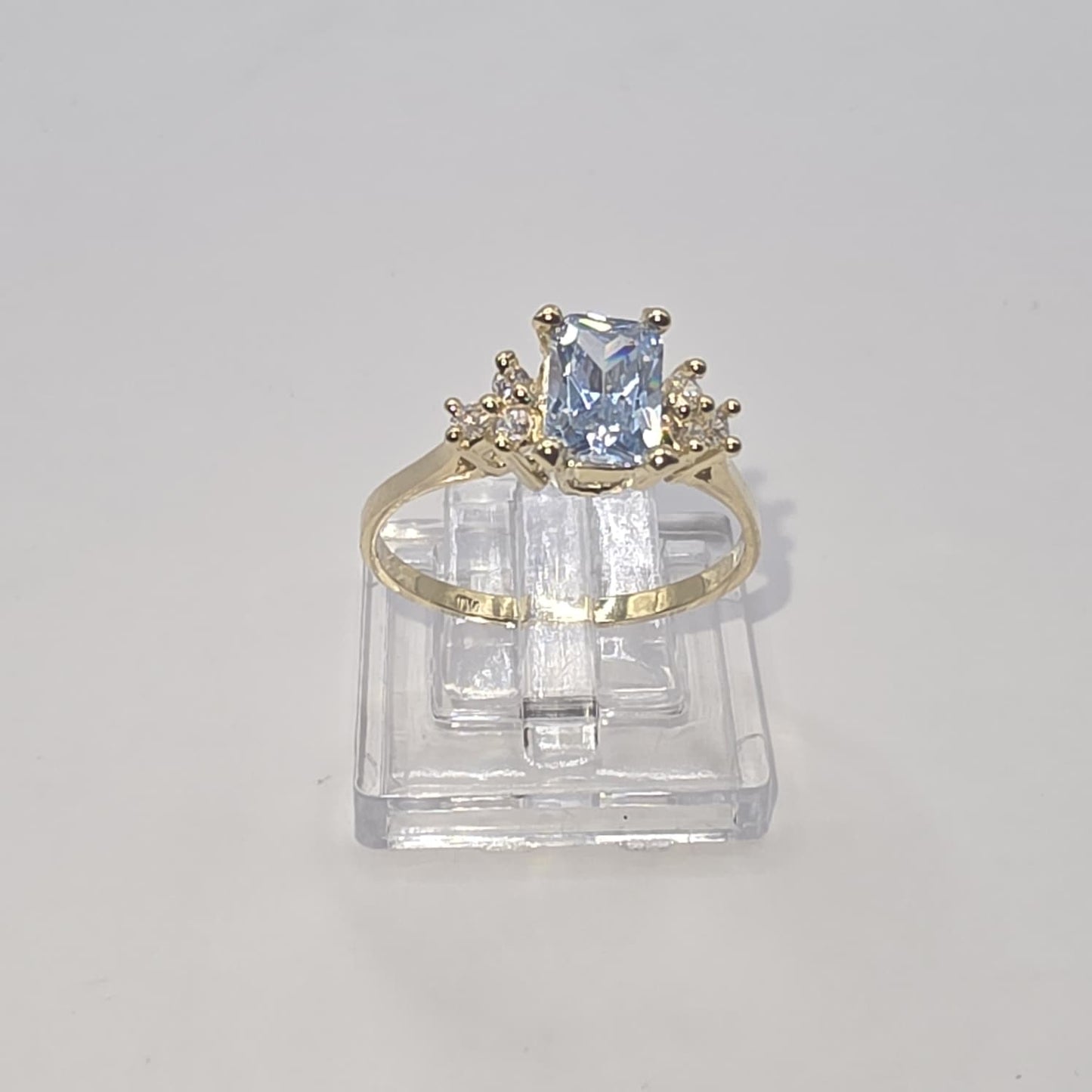 AQUAMARINE RING 10K