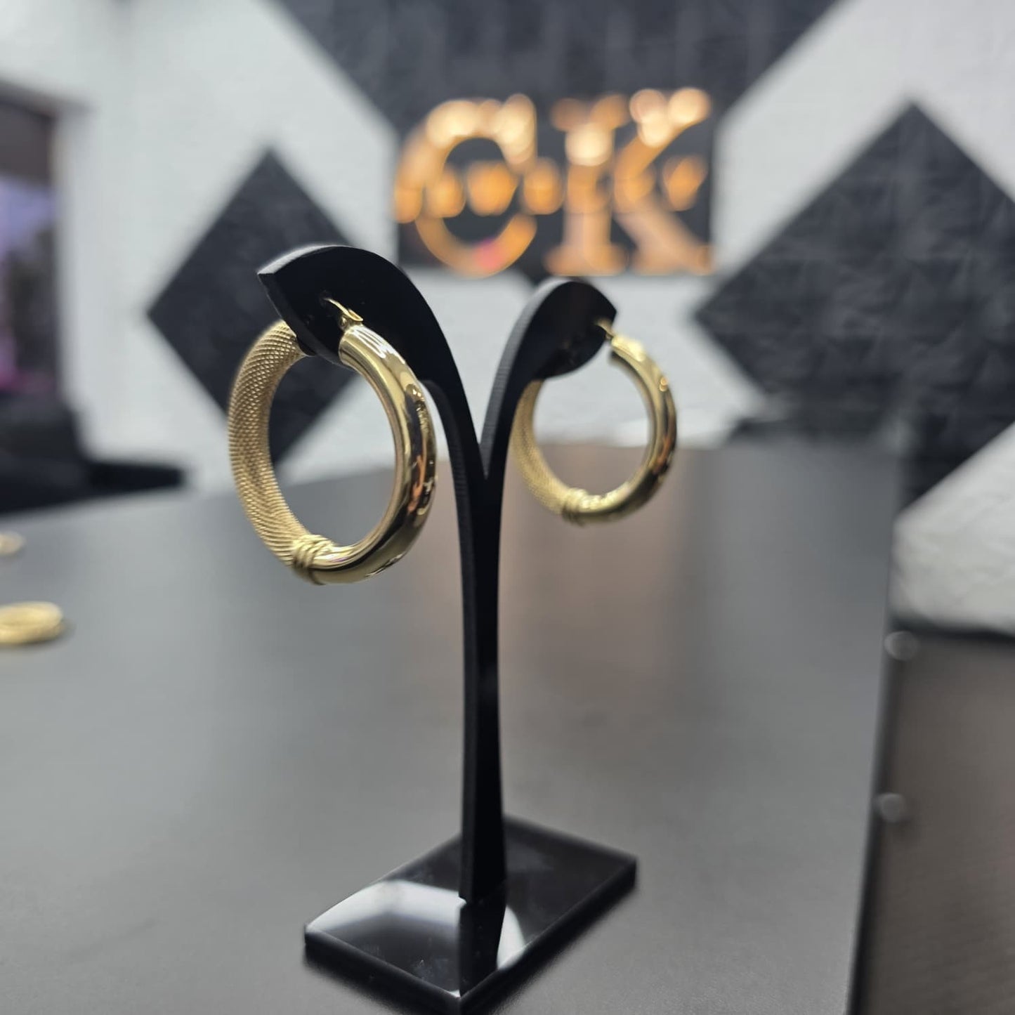 HOOP EARRING 10K