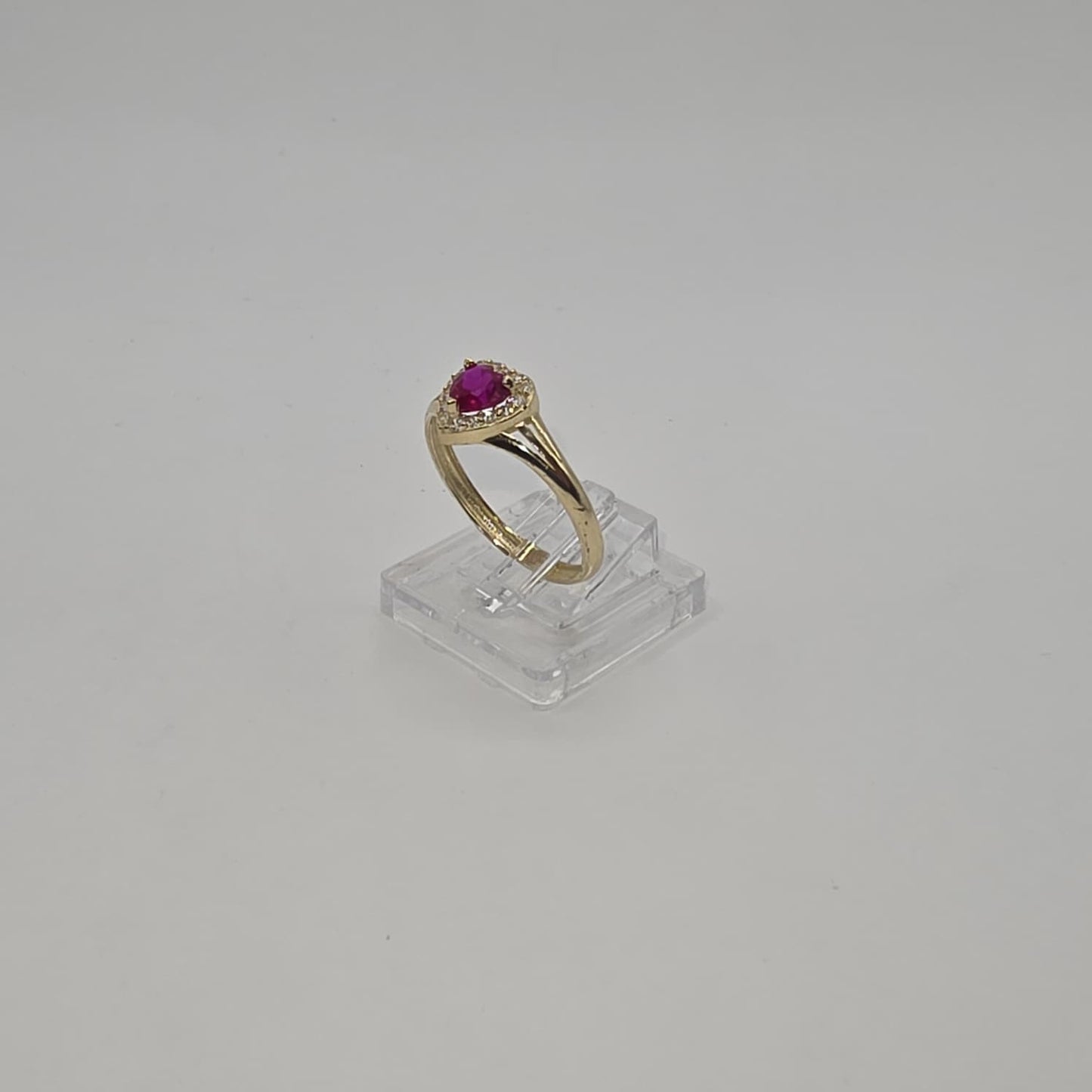 RED HEART STONE RING 10K
