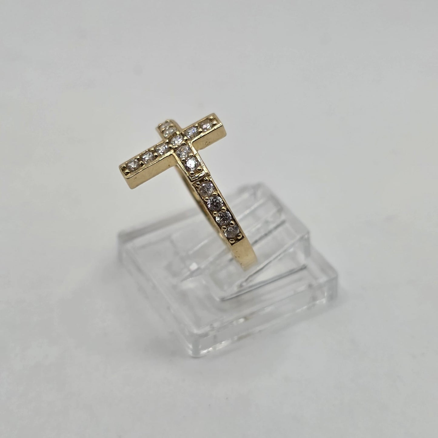 WOMAN RING