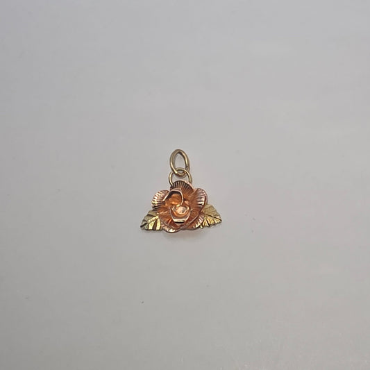 FLOWER PENDANT 10K