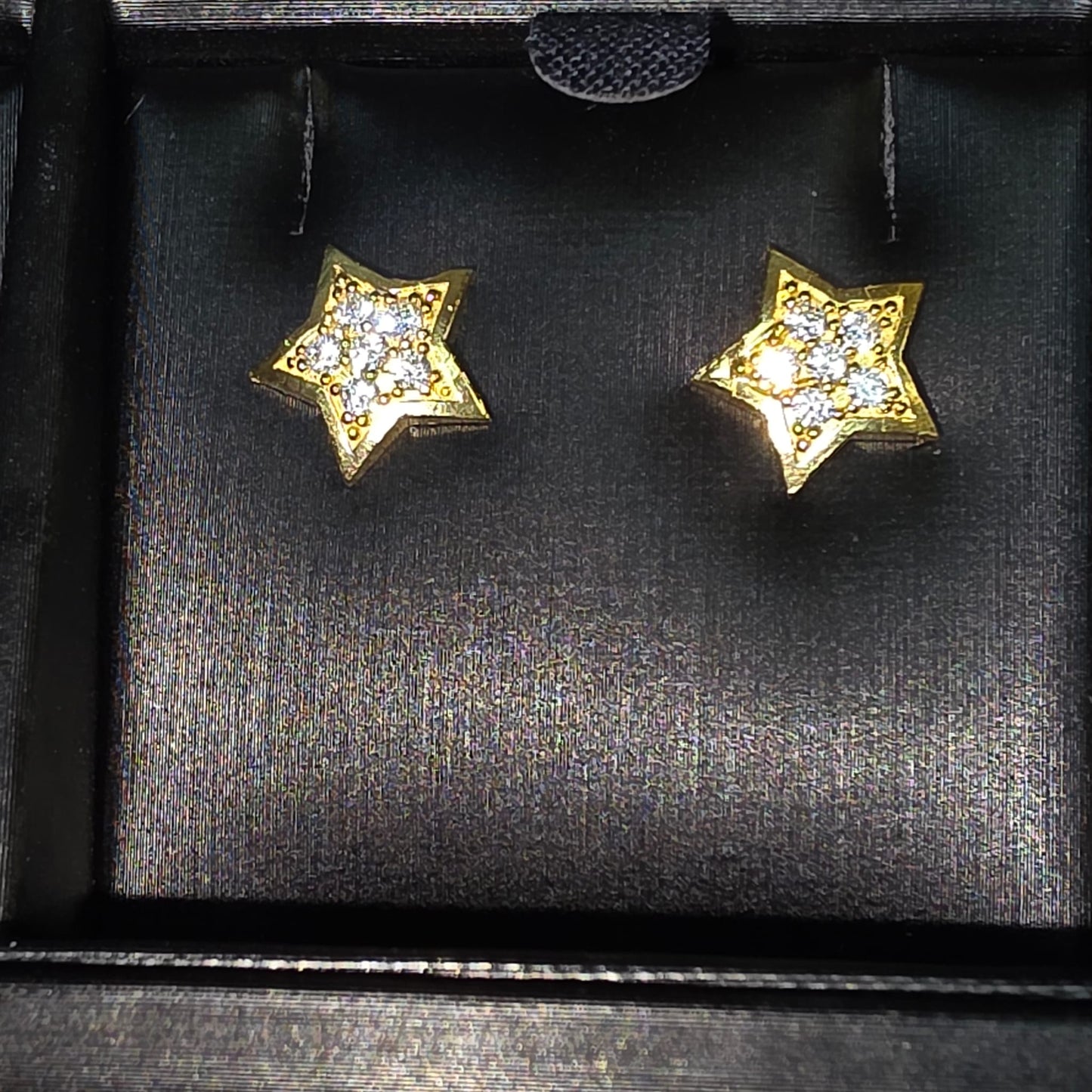 STAR EARRING