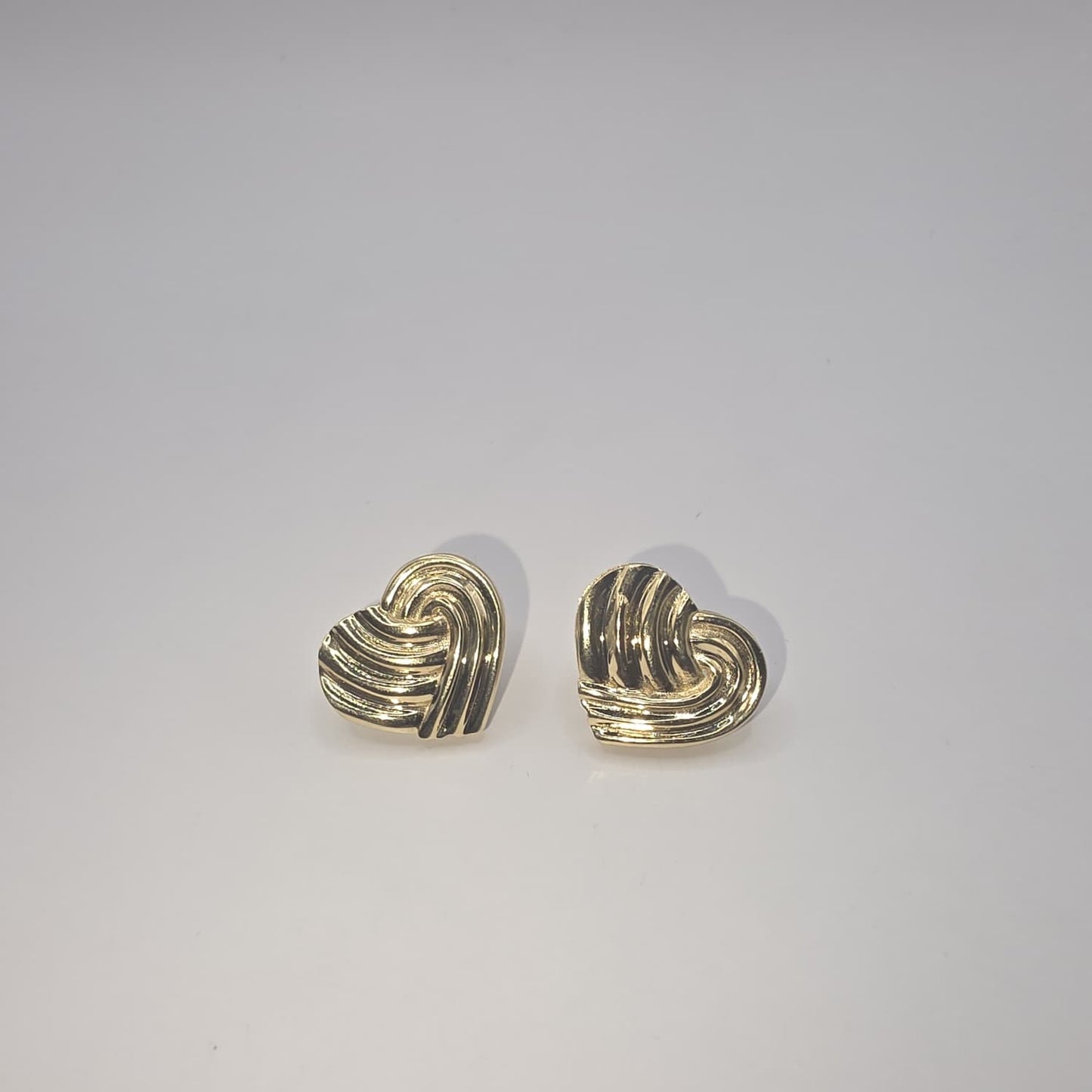 HEART STUD EARRING 10K