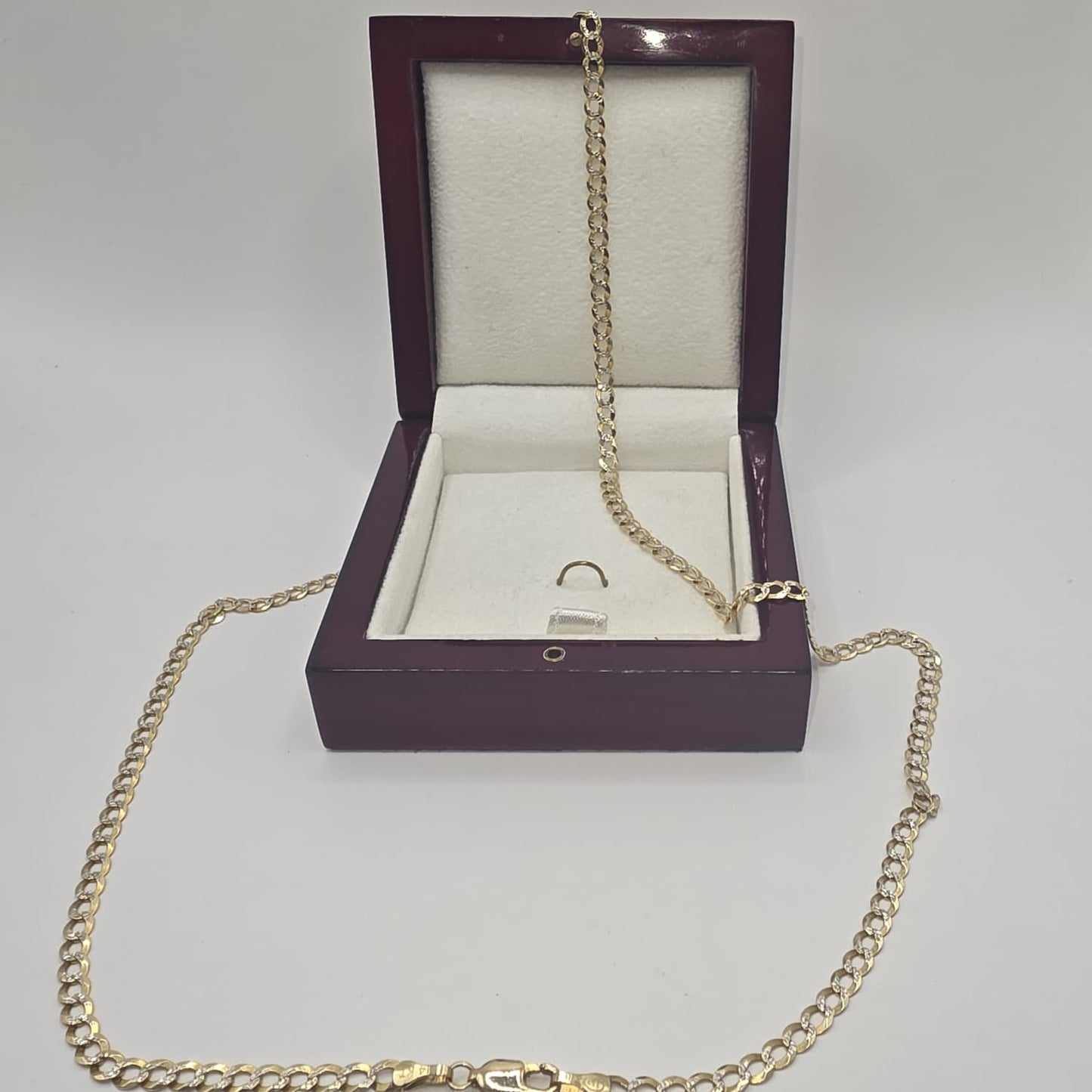CUBAN CURB CHAIN 14K