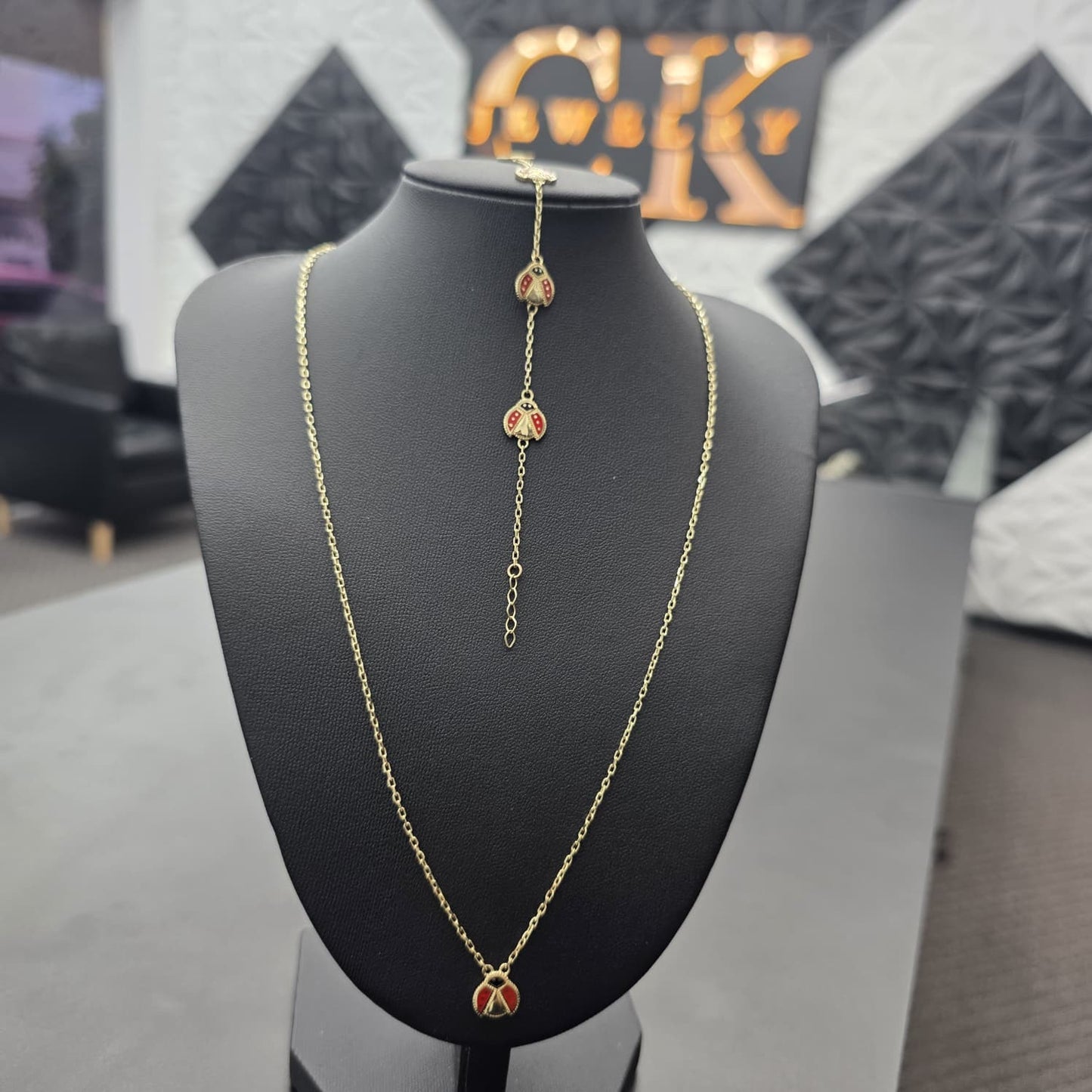 LADYBUG NECKLACE 10K