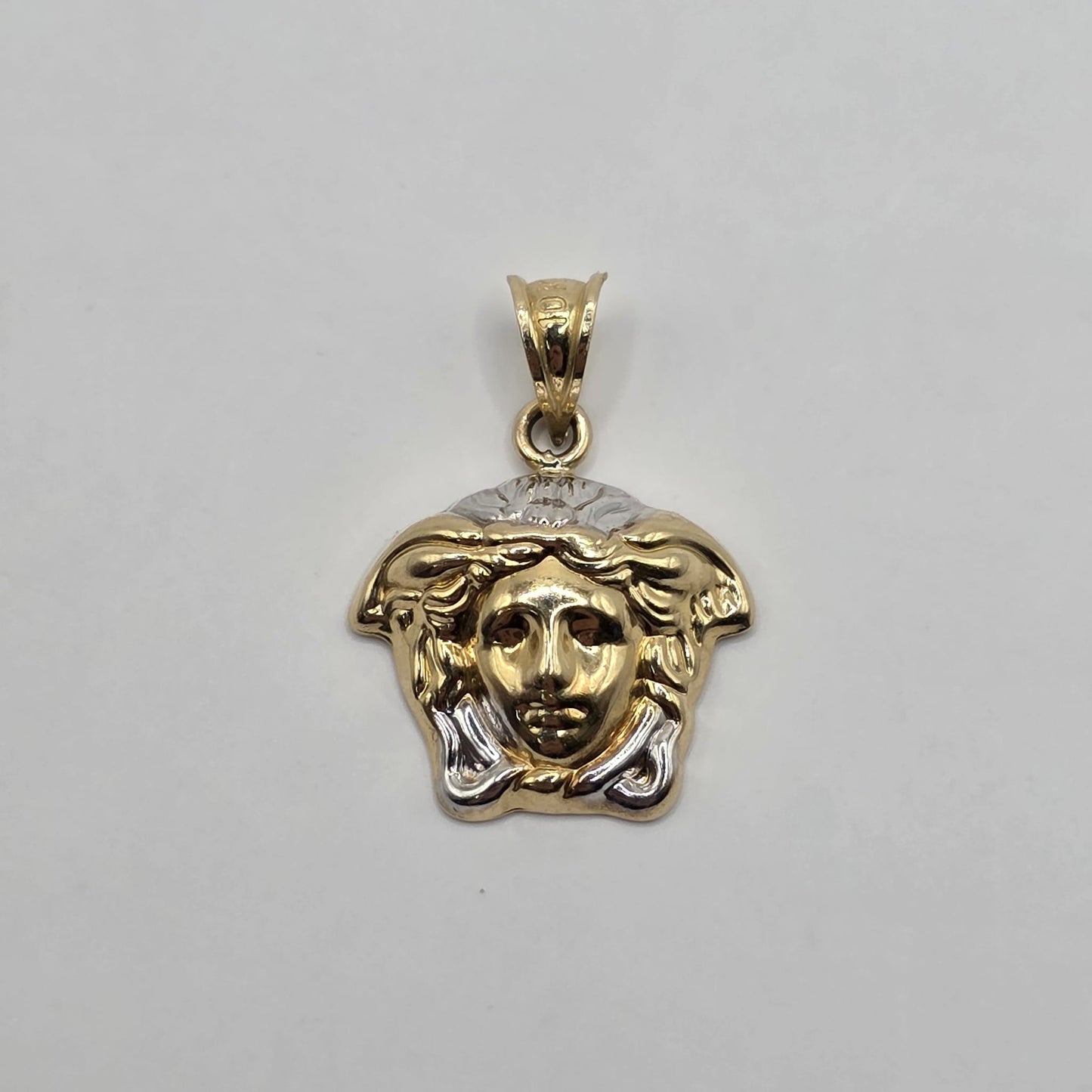 MEDUSA PENDANT