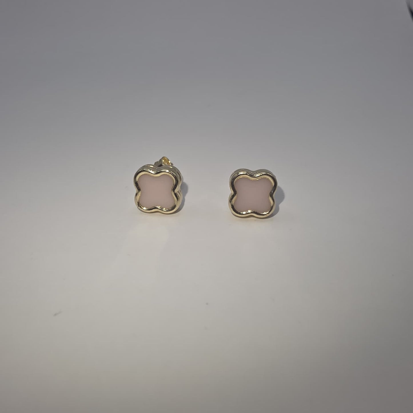 CLOVER STUD EARRING 10K
