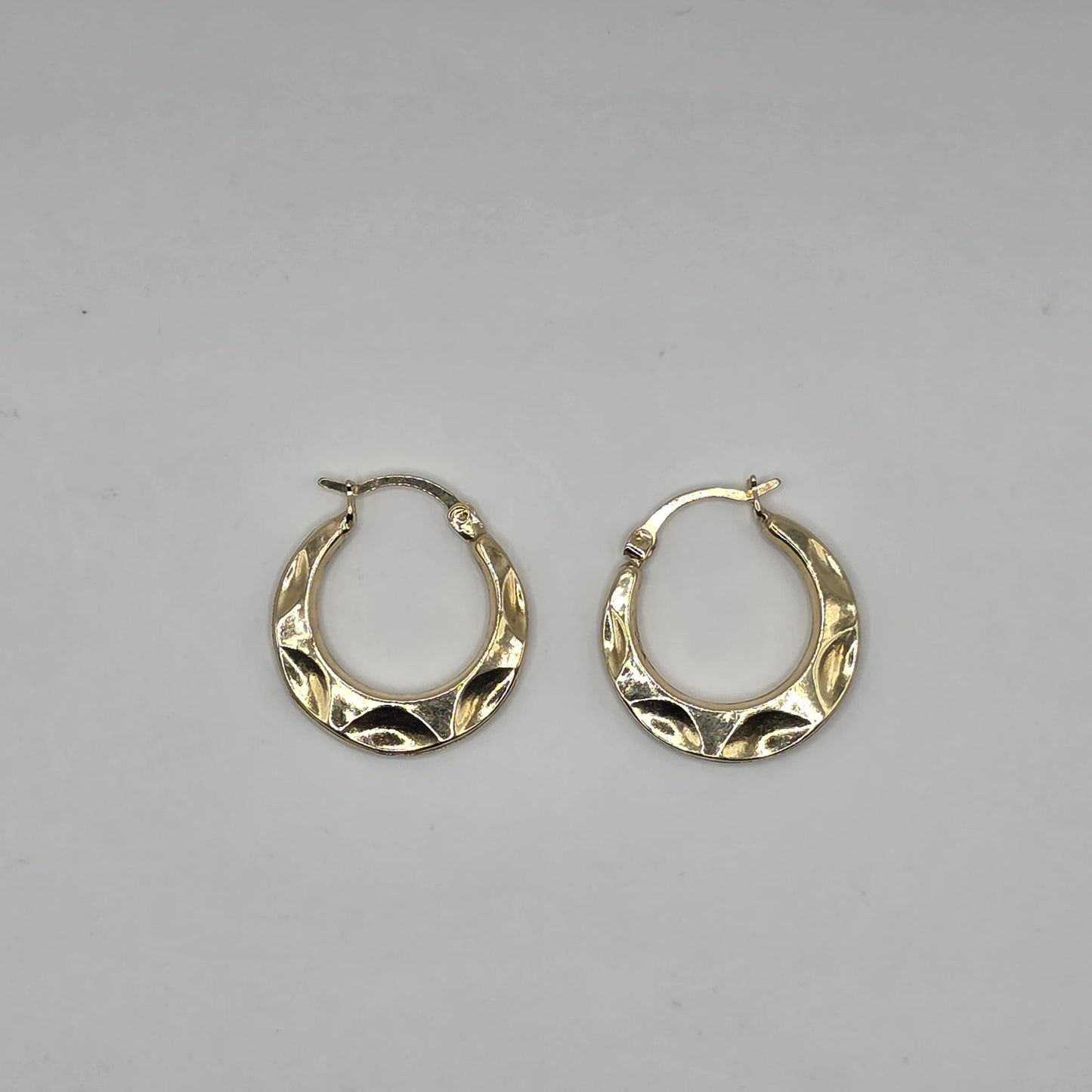 HUGGUIES EARRING 10K