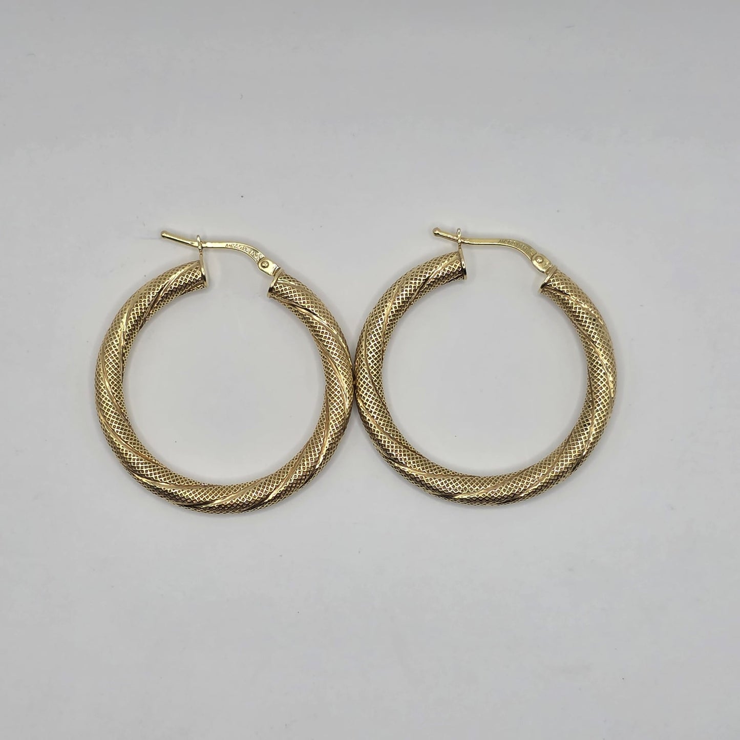 HOOP EARRING 10K