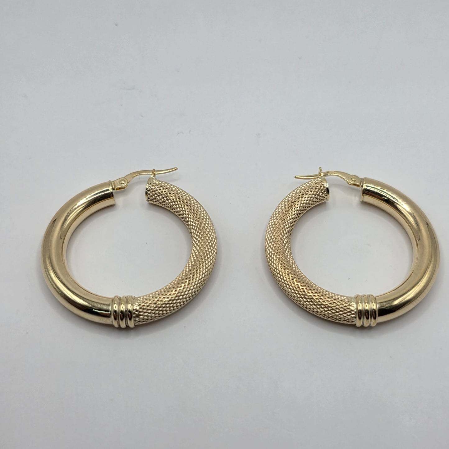 HOOP EARRING