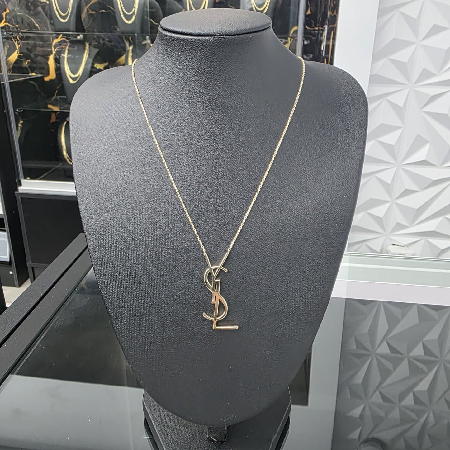 WOMEN'S NECKLACE