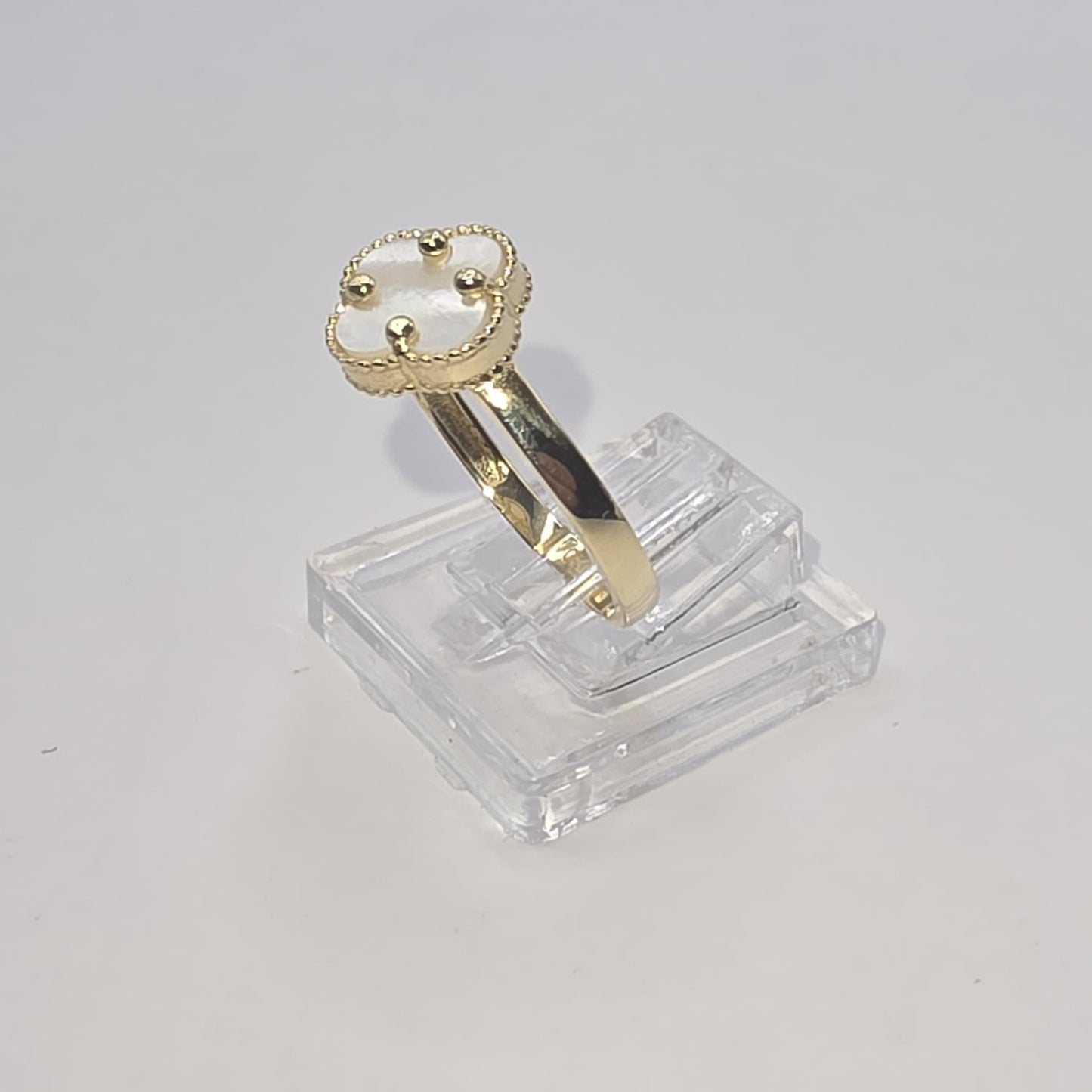WHITE CLOVER RING 10K