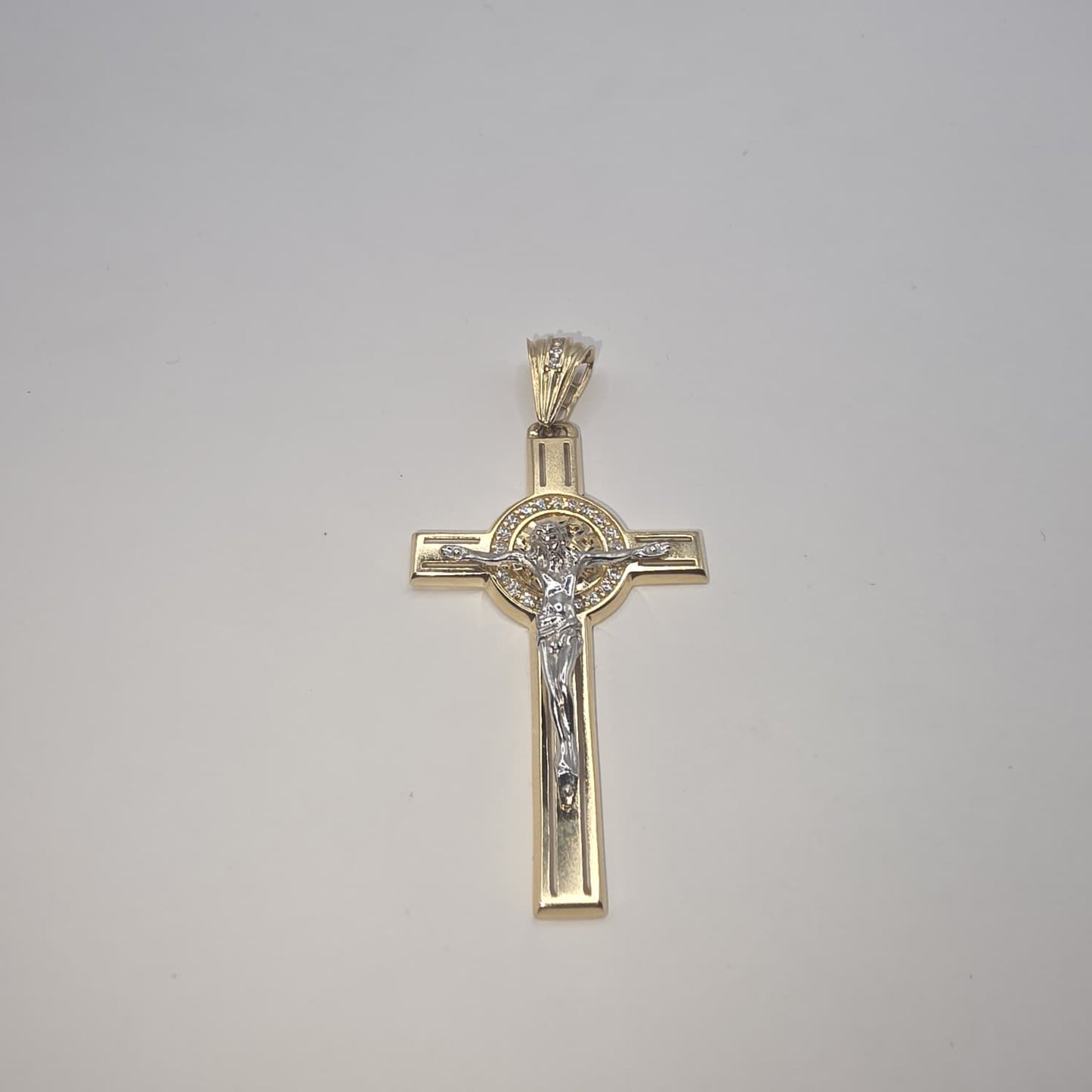 CHRIST PENDANT 14K
