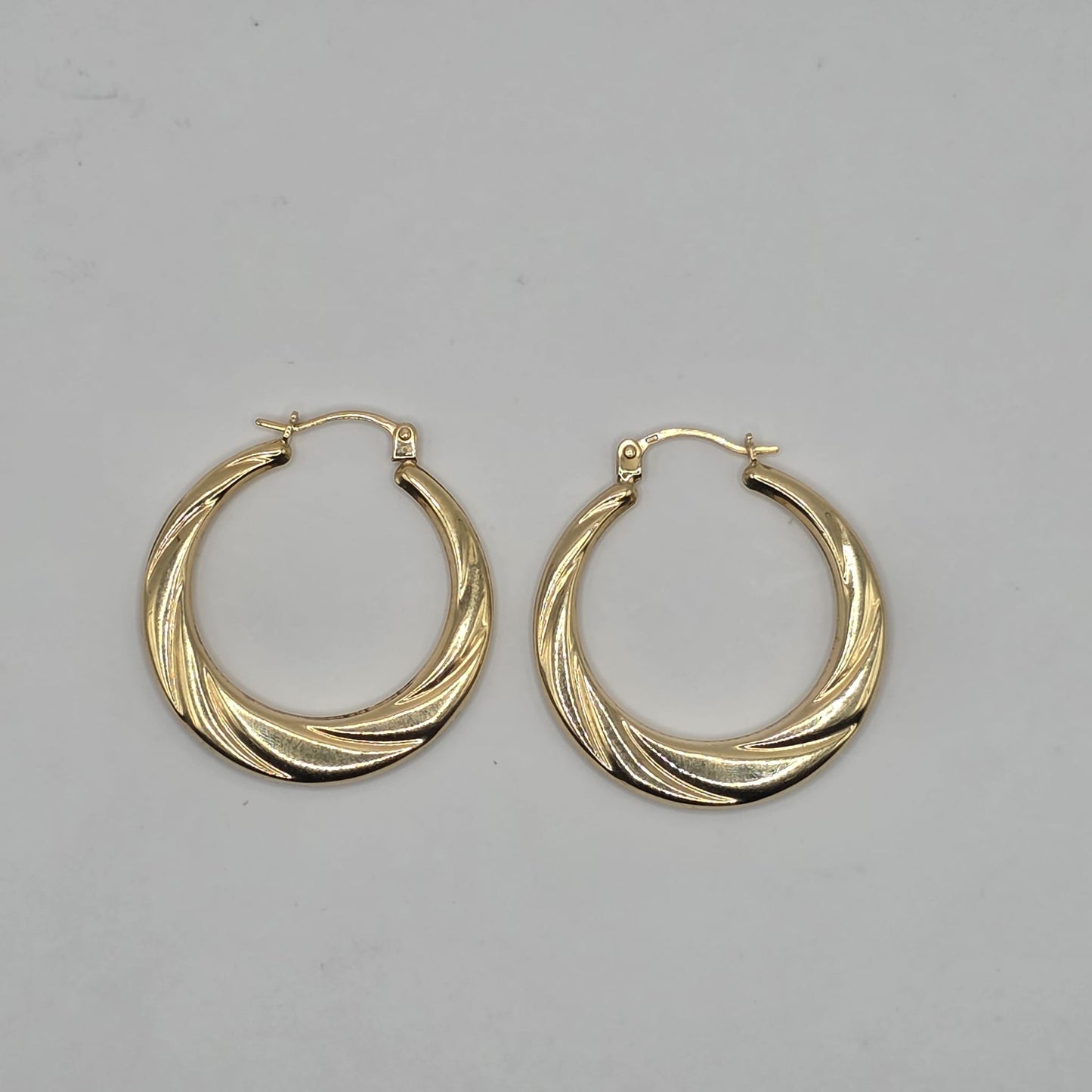HOOP EARRING 10K