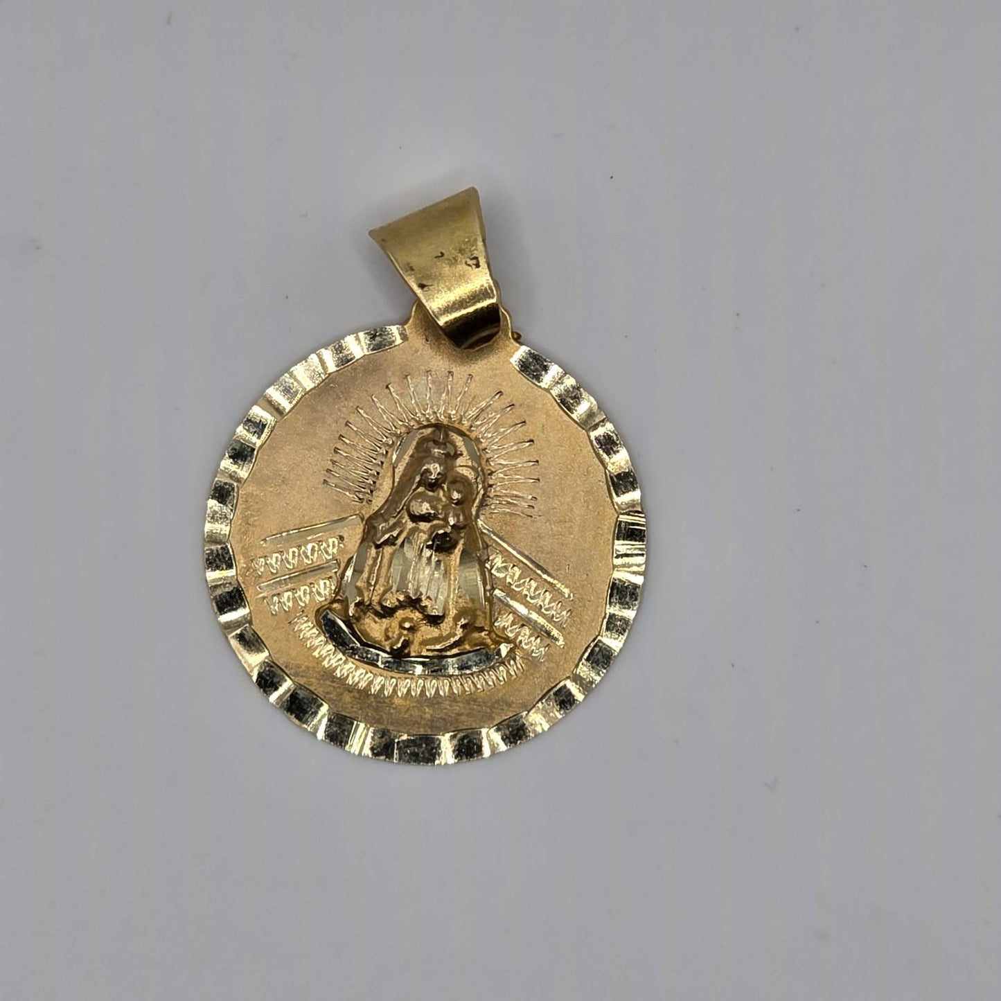 Virgen Pendant