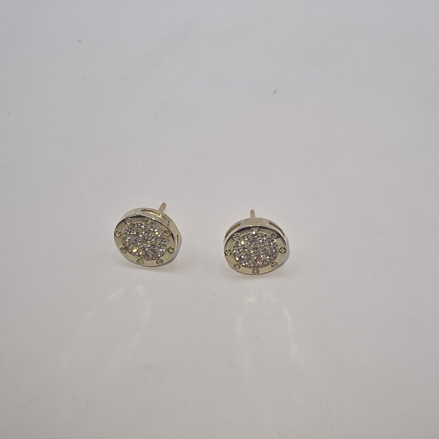 ROUND STUD EARRING