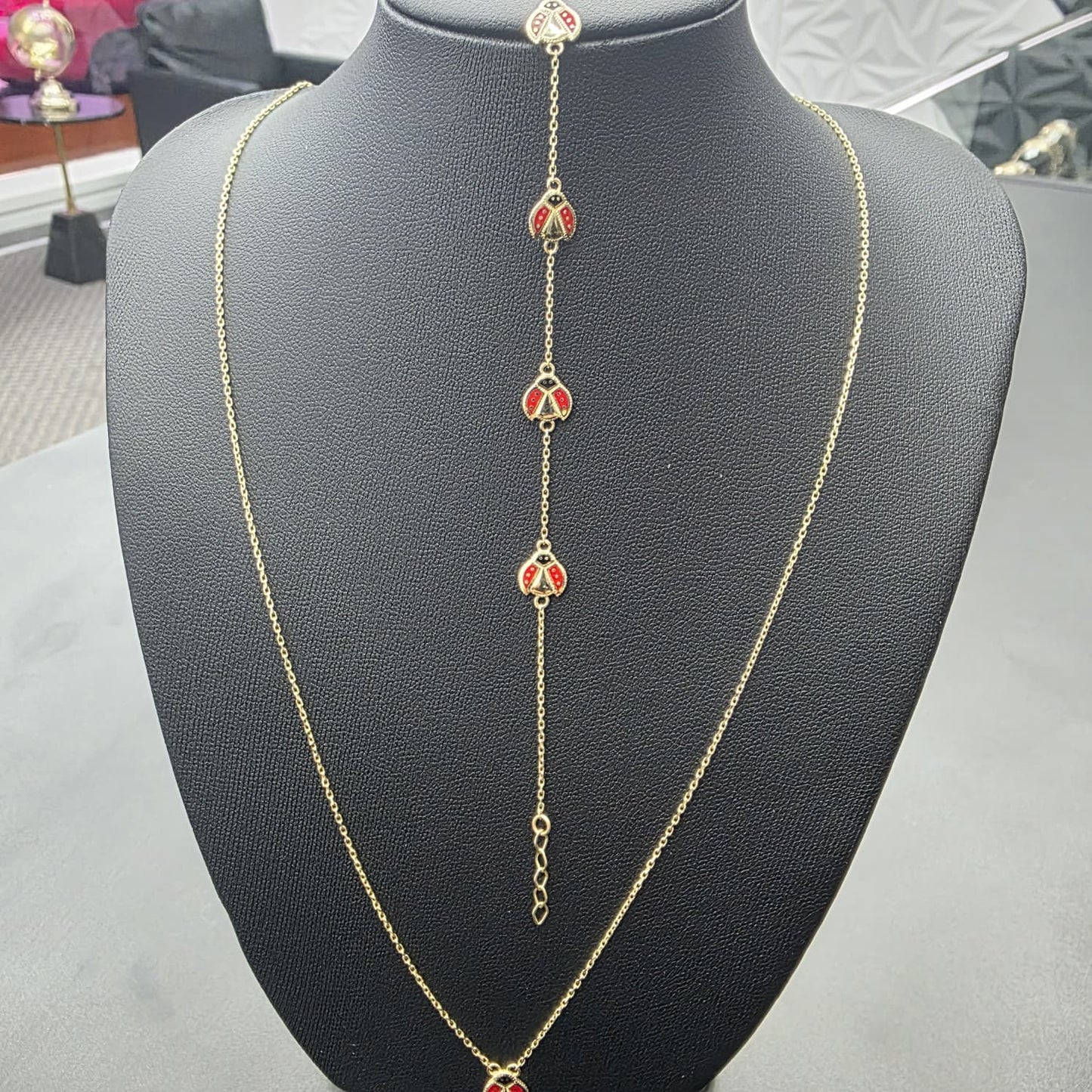 LADYBUG NECKLACE 10K