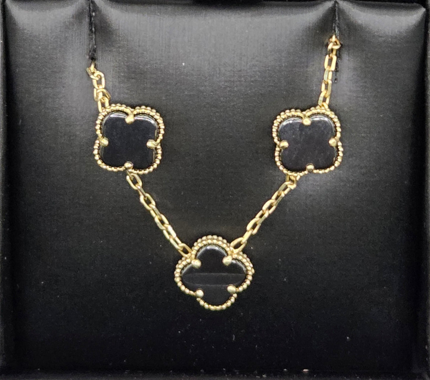 V&C CLOVER NECKLACE AND EARRING SET BLACK