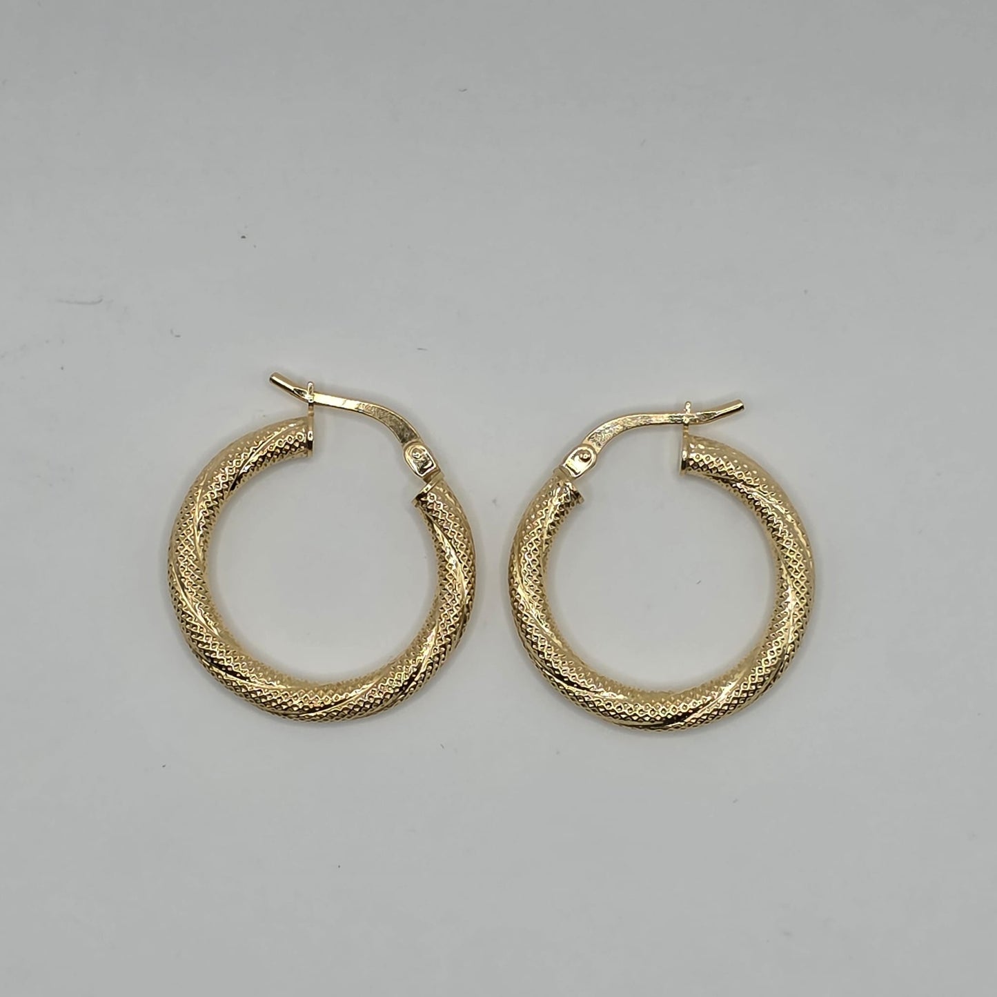 HOOP EARRING