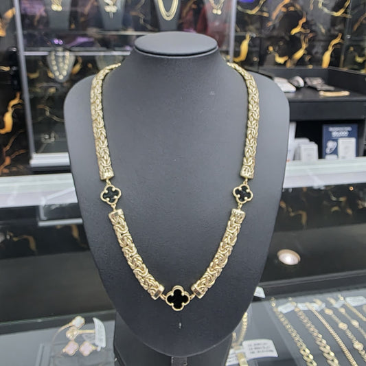 BLACK CLOVER NECKLACE 10K
