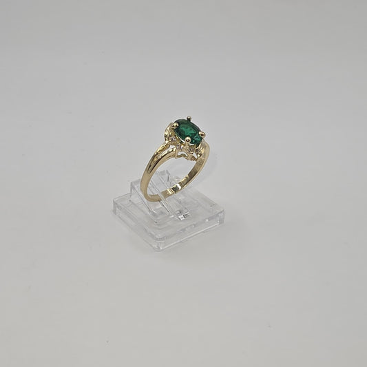 GREEN STONE RING 10K